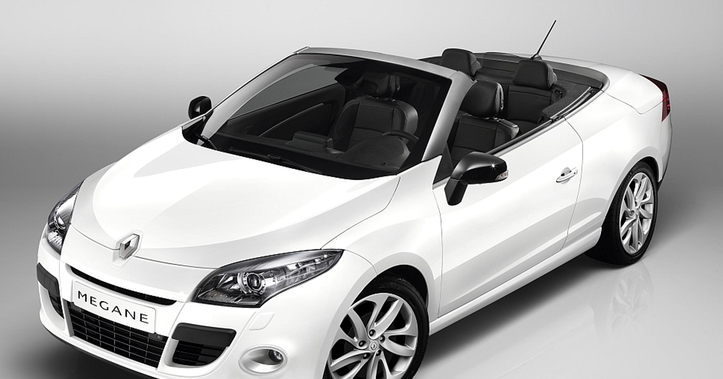 Renault Megane CC – Kabriolet na cały rok już w salonach