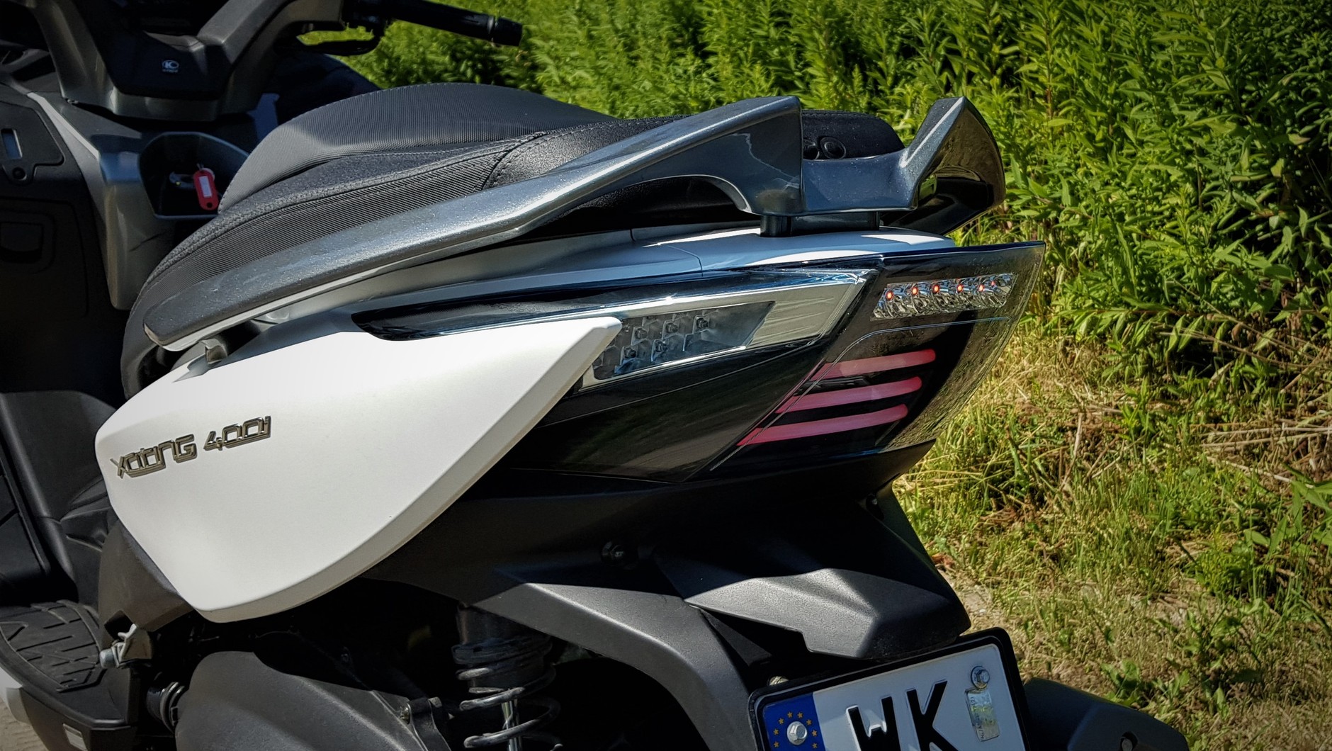 Kymco Xciting 400i - tylna lampa