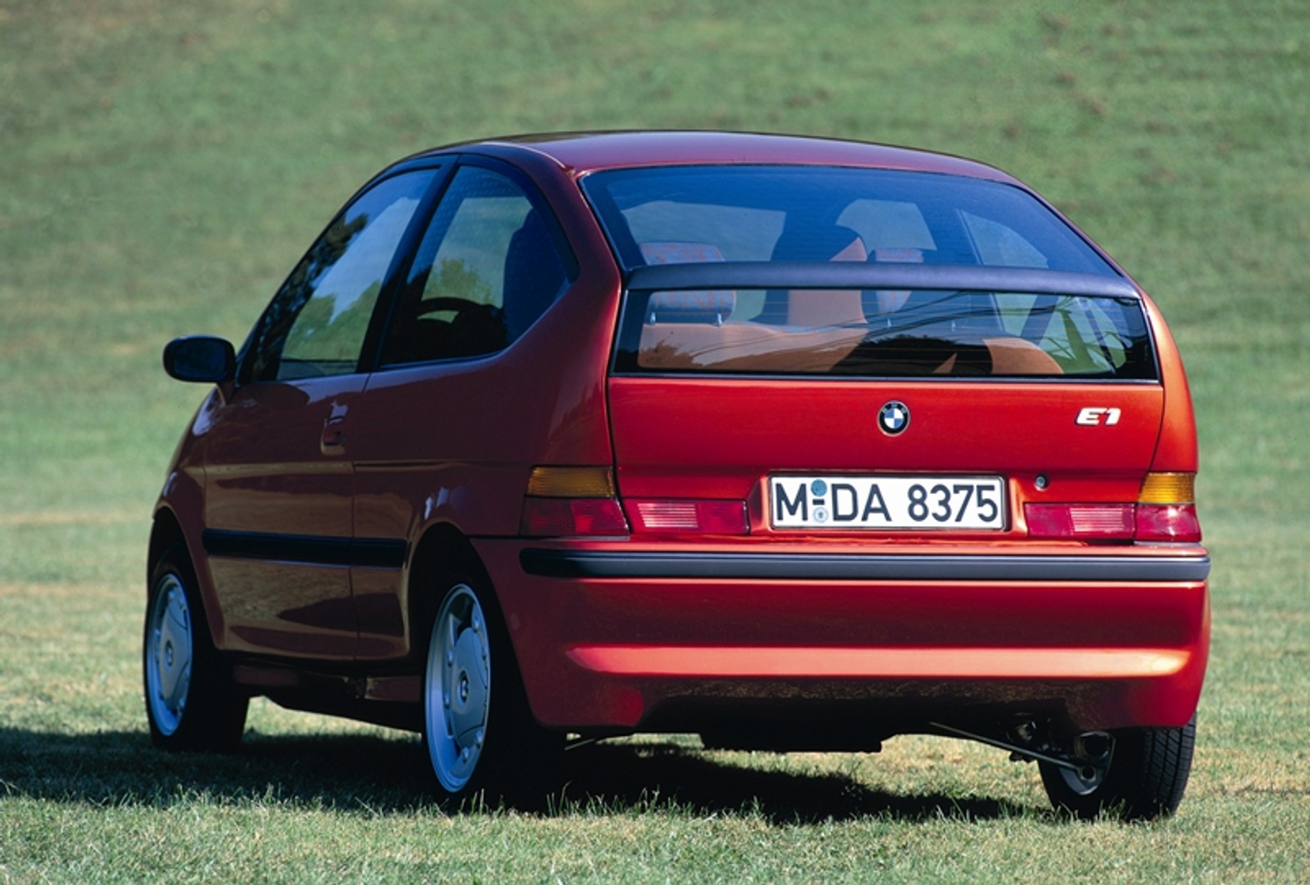 BMW przygotowuje malucha z napędem na przód