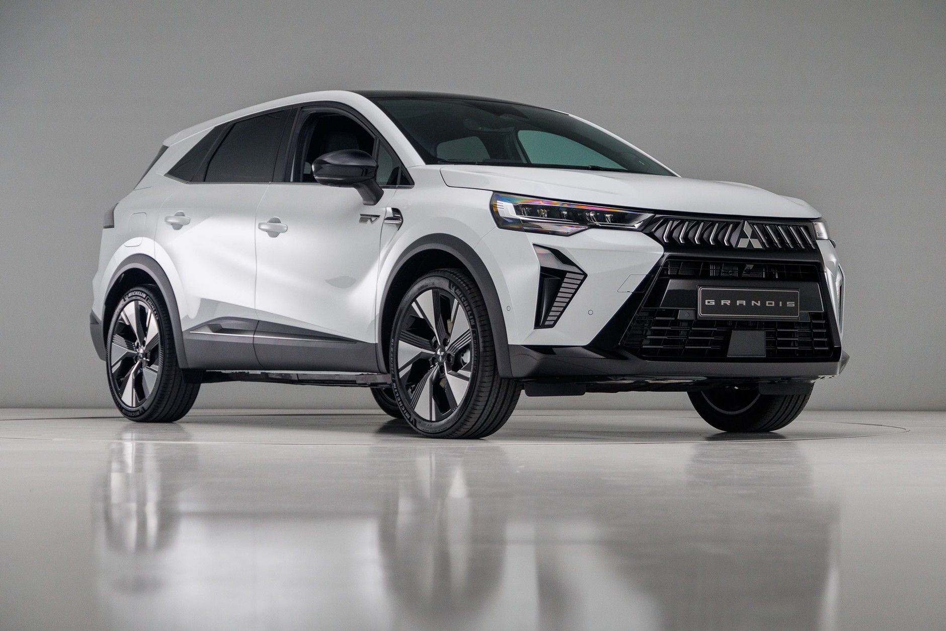 2025 Mitsubishi Grandis