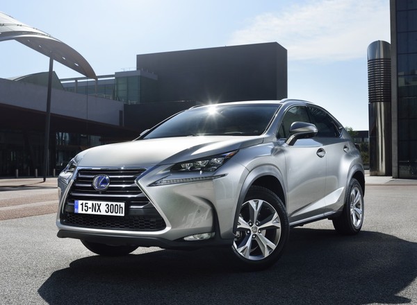 Lexus sprzedał milionową hybrydę