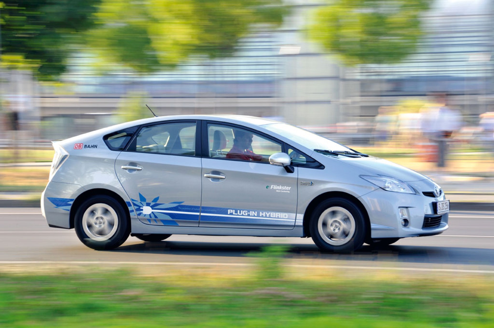 Toyota Prius Plug-In: 18 km na prądzie