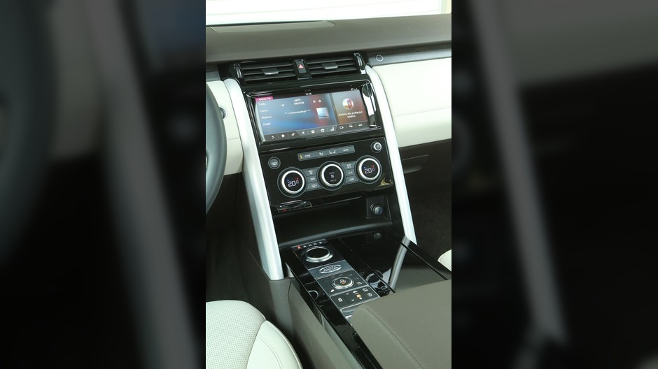 Land Rover Discovery 3.0 Si6 - prestiż gwarantowany