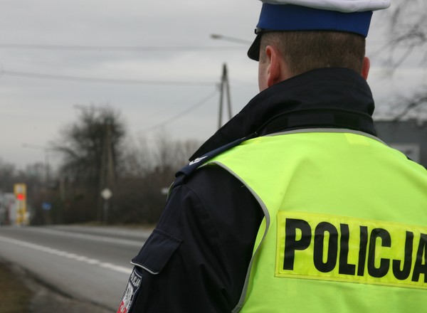 Wypatrują od rana. Art. 97 już działa, policjanci zatrzymują kierowców. Wysokość mandatu to loteria