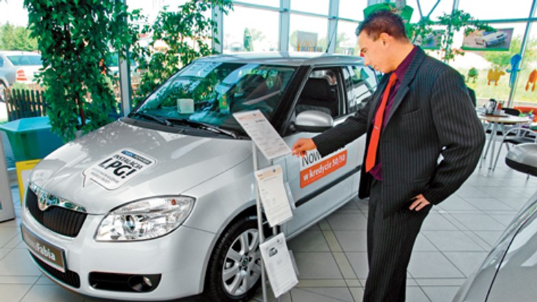 Auto spłacane przez lata. Czyli - Jak wybrać najlepszy bank i najniższe raty?