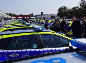 Flota policji wzbogaciła się o nowe radiowozy. Kosztowały ponad 7,2 mln zł [WIDEO]