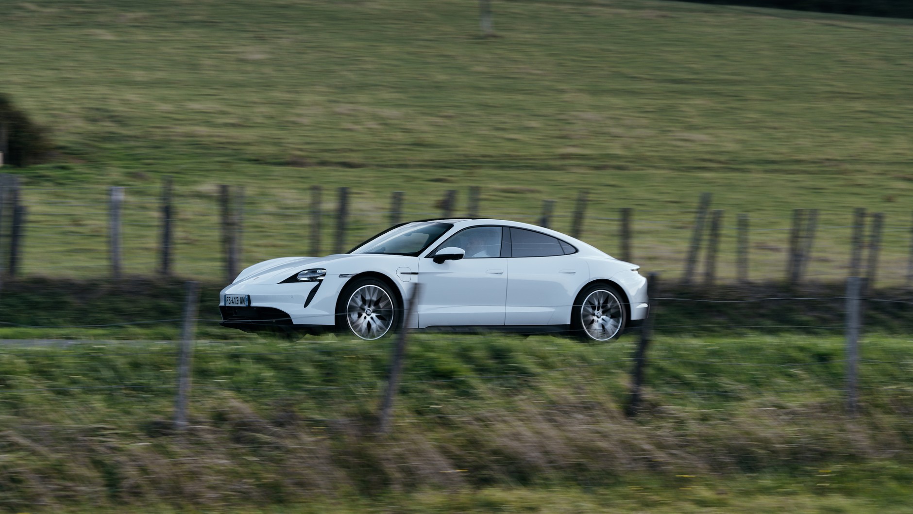 Porsche Taycan 4S z przebiegiem 188 119 km