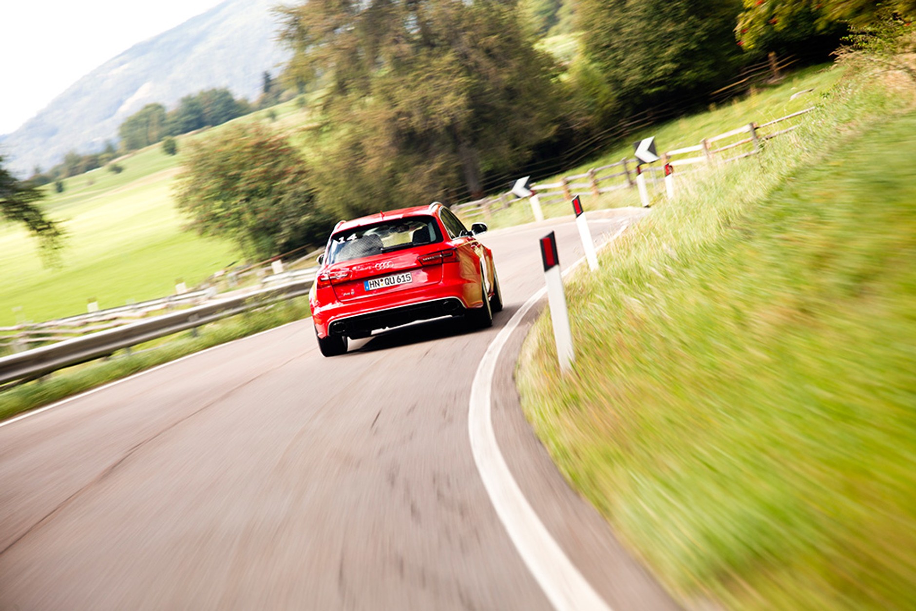 Audi Q3 RS zdobywa Alpy