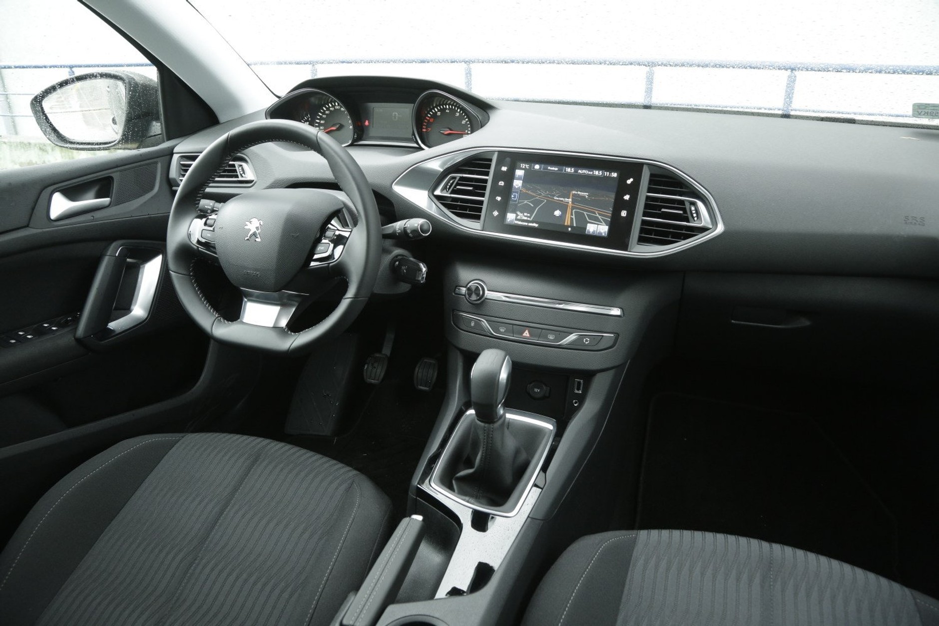 Porównanie - Citroen C4 kontra Peugeot 308 - osiągi, spalanie, dane techniczne