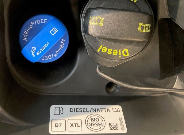 Kierowcy nie znają symbolu XTL. Nie wiedzą, czy mogą zatankować nowe paliwo