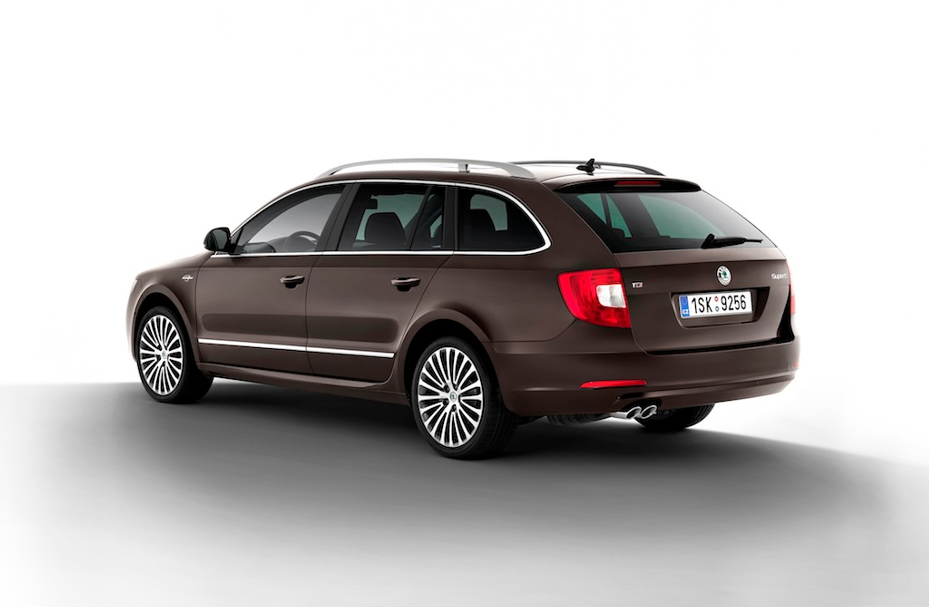 Skoda Superb Laurin&amp;Klement: luksus z Czech