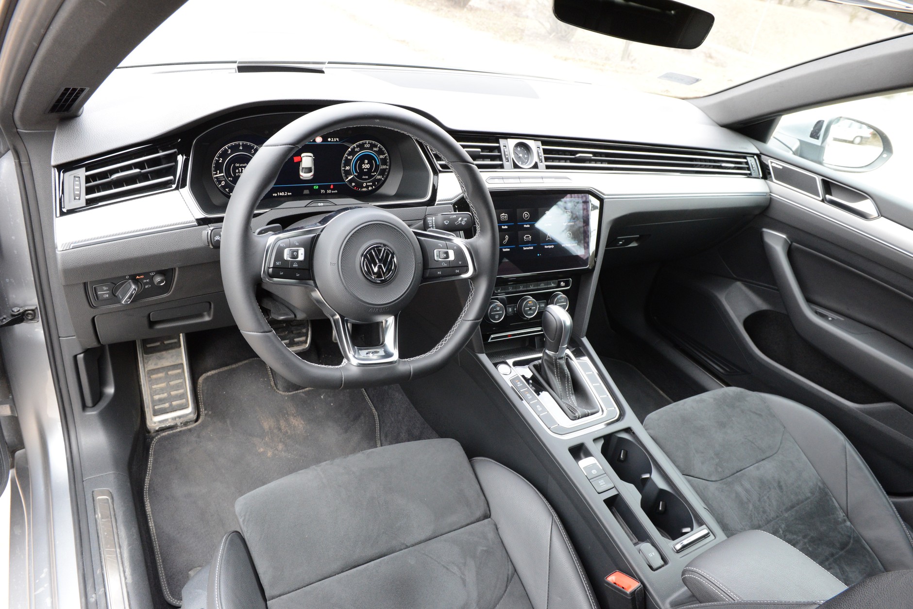 Volkswagen Arteon R-Line