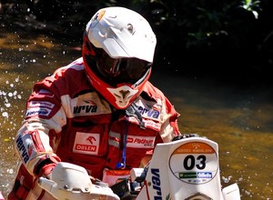 Rally Dos Sertoes 2010: Sonik wciąż liderem, Przygoński miał spotkanie ze strusiem (7. etap)