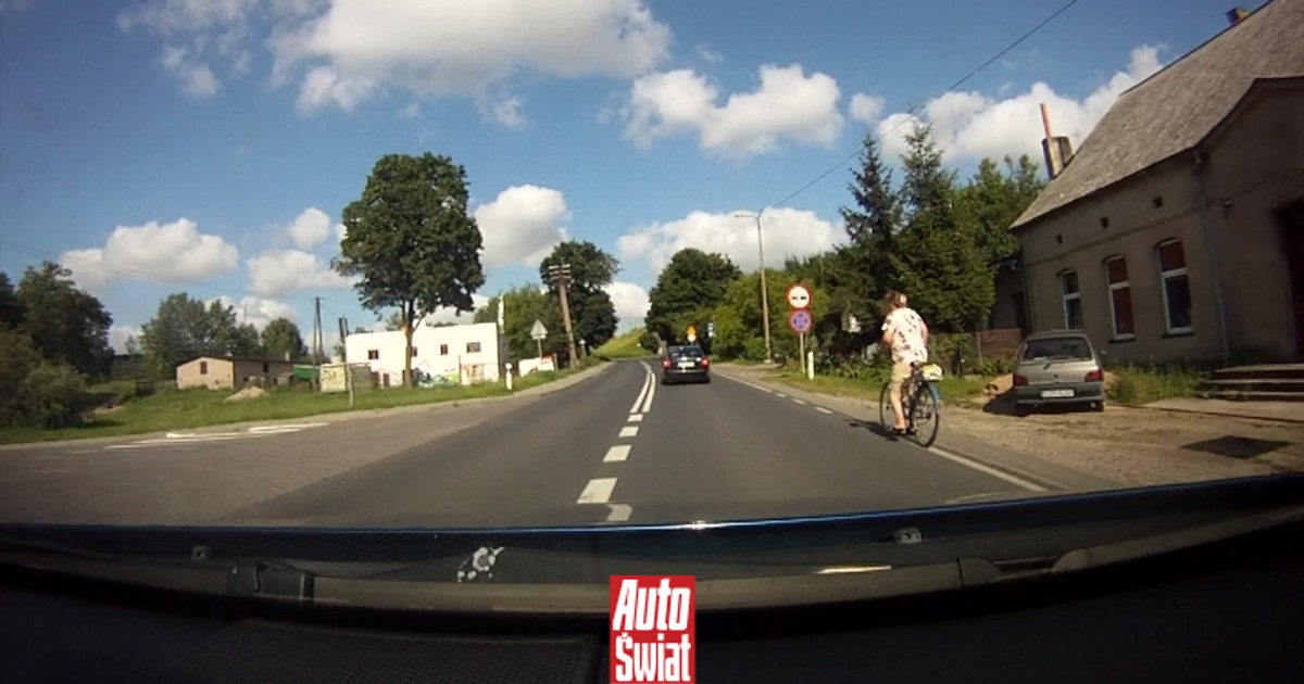 Kto wyprzedza rowerzystę, ten może się naciąć na wielką kumulację mandatów. Za co 300, a za co 5 tys. zł kary?