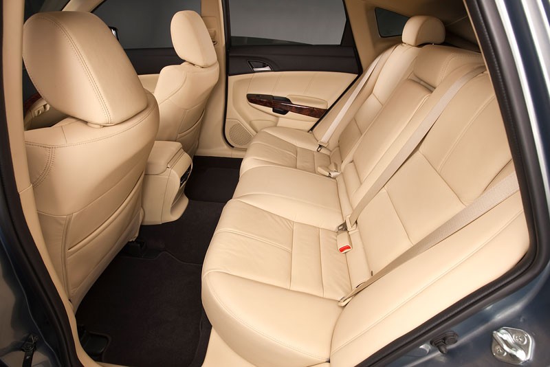 Honda Accord Crosstour: kolejny mikst liftbacka, coupé i SUV-a