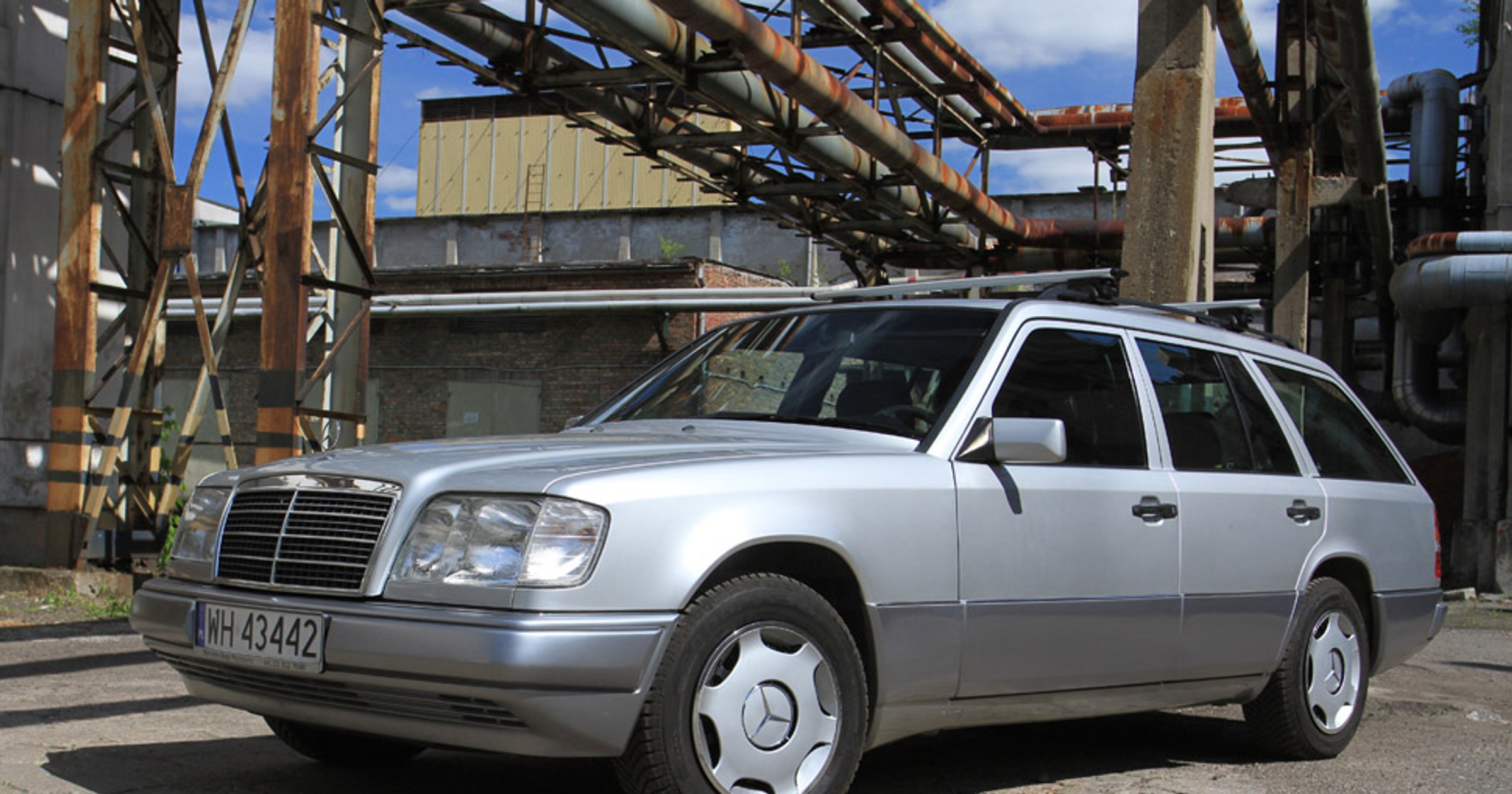 Mercedes W124 - klasyk na każdy dzień