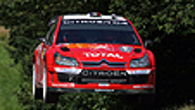 Sébastien Loeb zmniejsza straty
