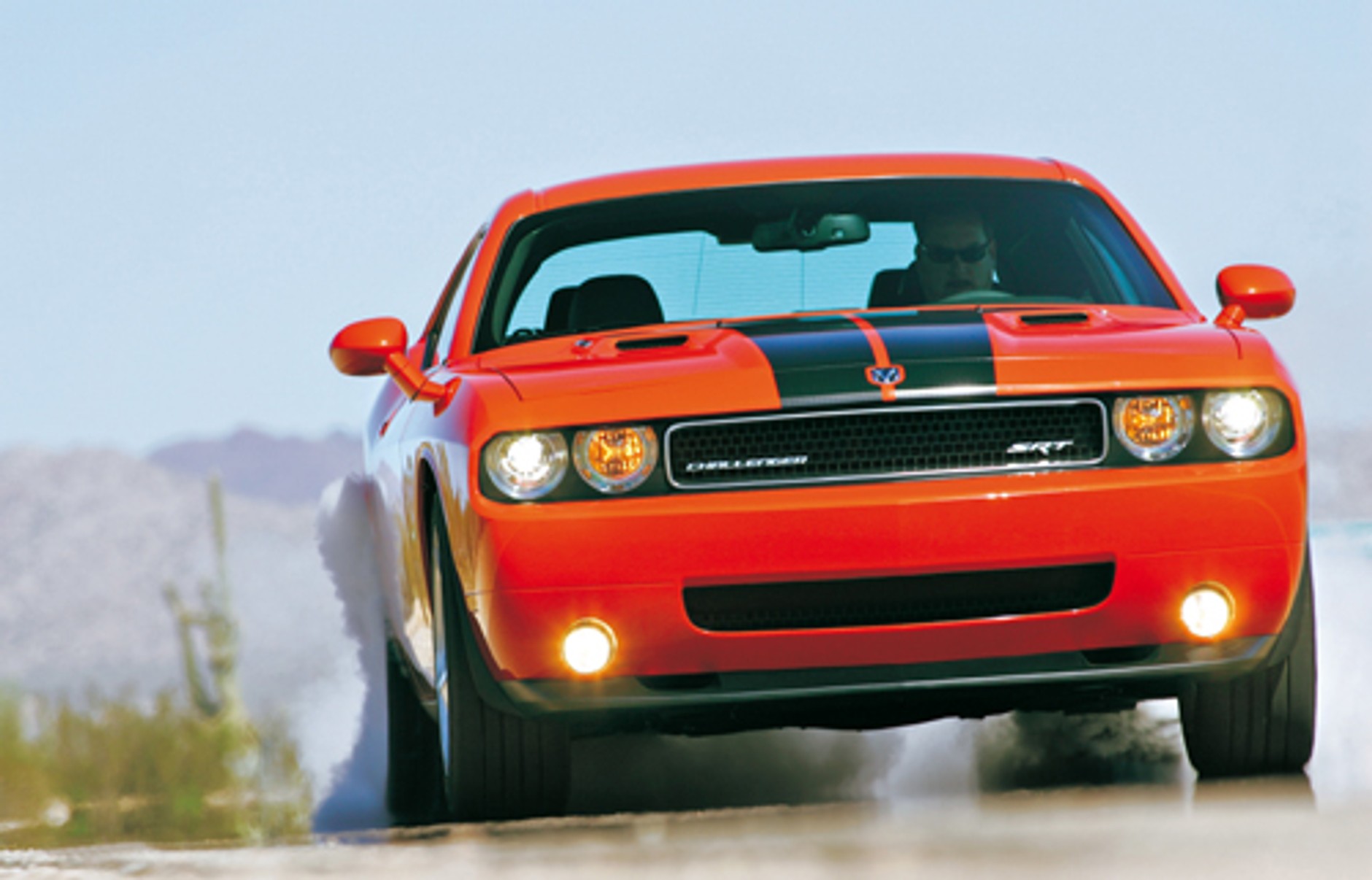 Dodge Challenger SRT-8 - Kultowa maszyna parowa