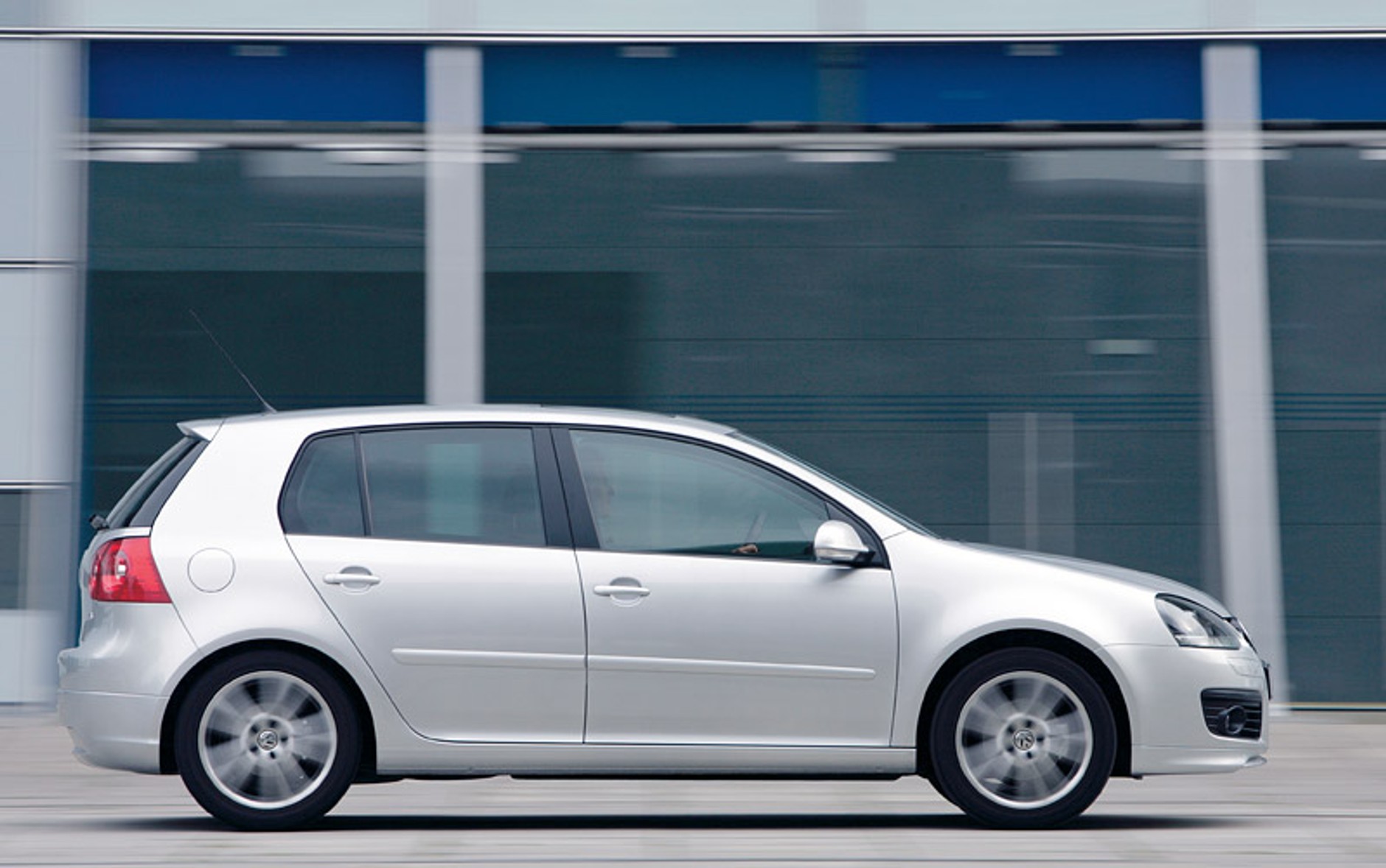 Volkswagen Golf GT Sport - to się opłaca