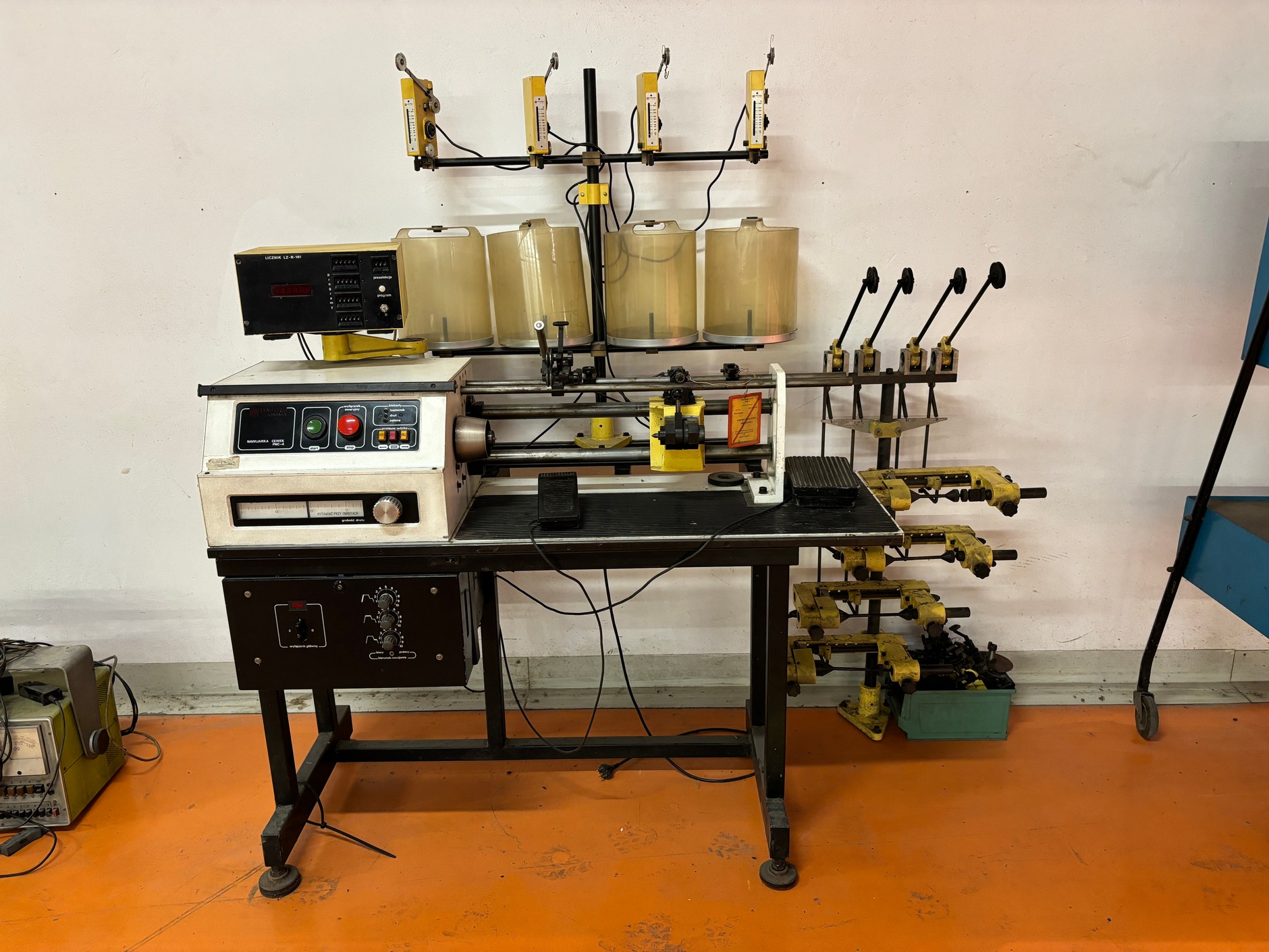 Wystawa w dawnej fabryce FSO