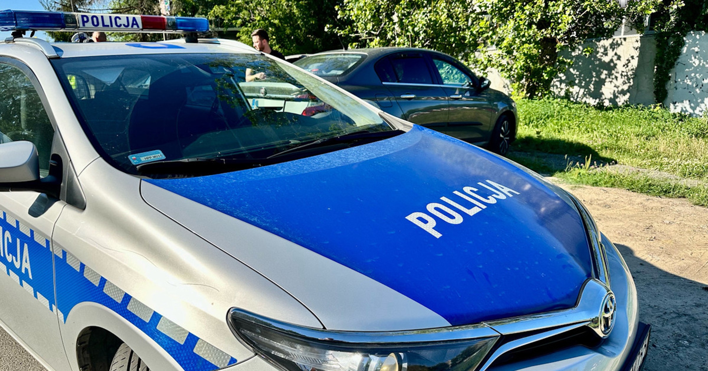 Obraz pochodzący z serwisu https://myslowice.policja.gov.pl/k16/informacje/wiadomosci/389167,Uliczki-byly-dla-niej-zbyt-waskie-bo-miala-ponad-3-promile.html