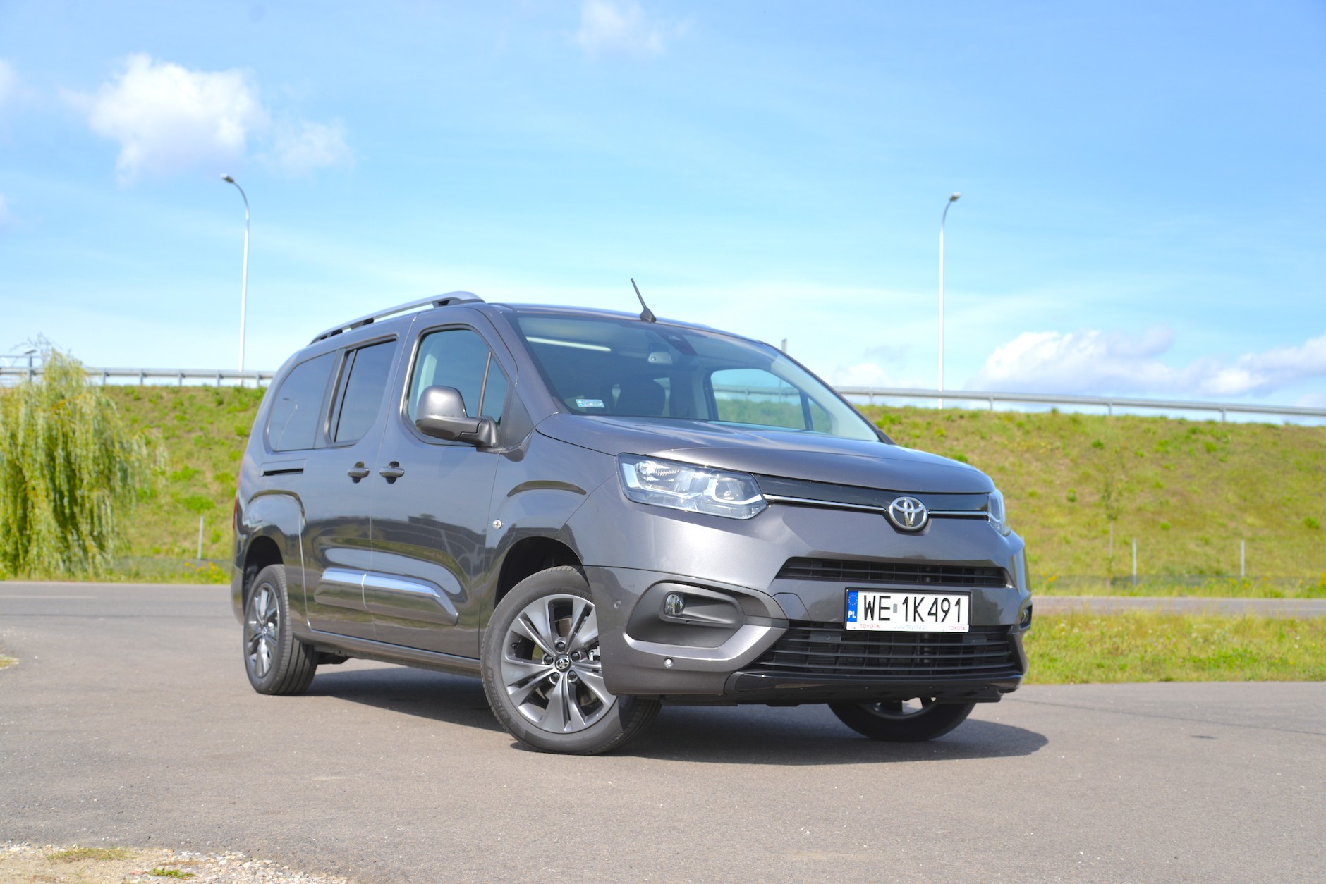 Toyota ProAce City Verso 1.2 D-4T 110 KM za 65 100 zł (2. miejsce w segmencie MPV)