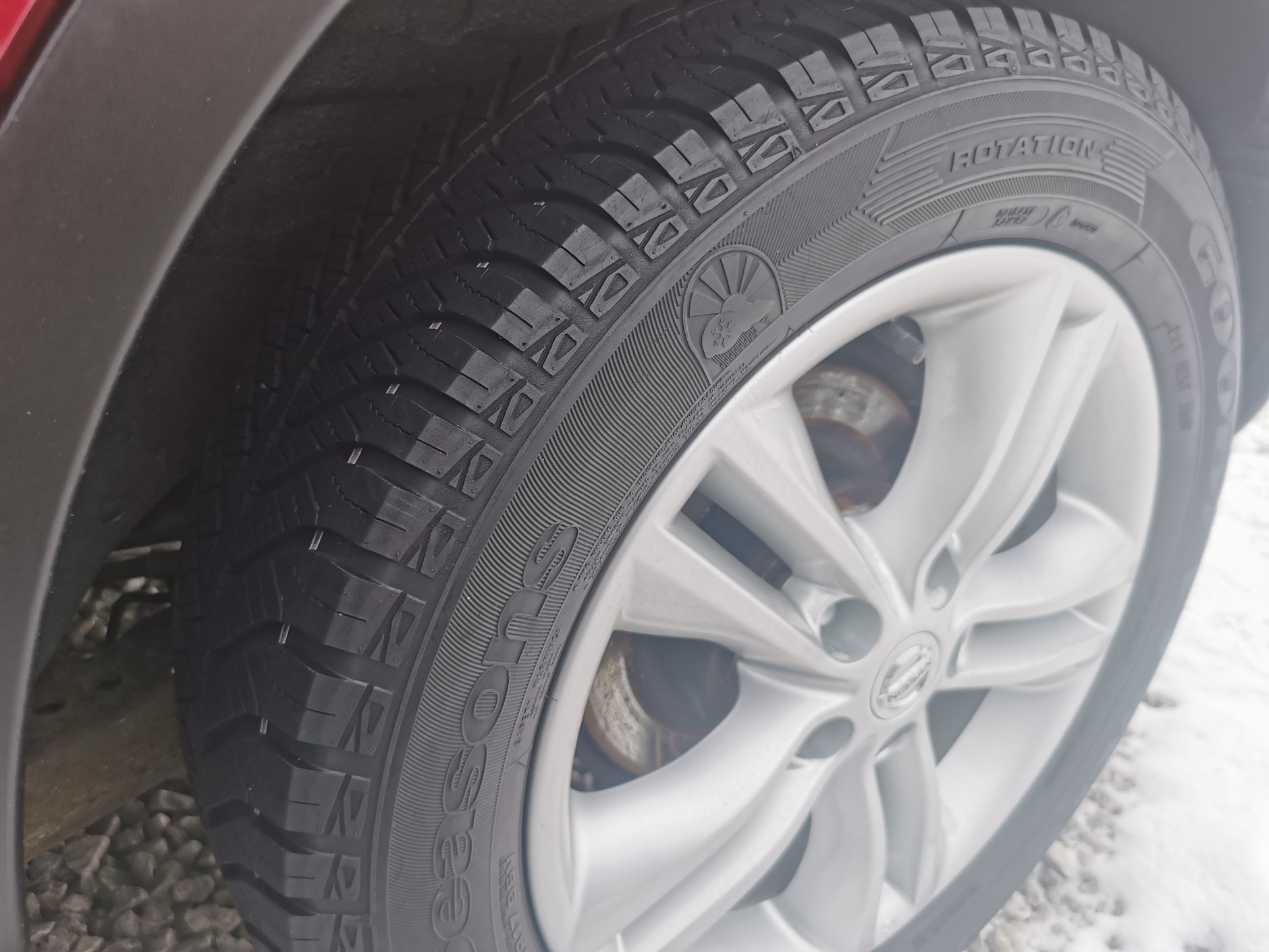 Nissan Quashqai z ogłoszenia: rocznik 2011, 138 tys. km przebiegu, silnik 1.6