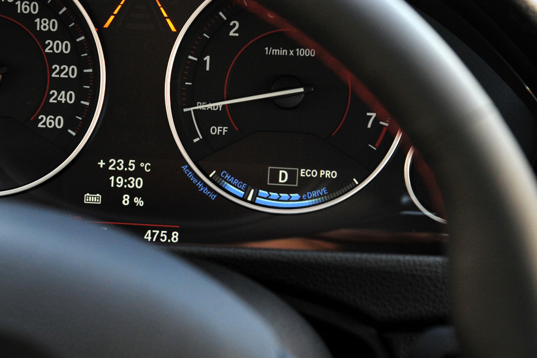 BMW ActiveHybrid3: hybryda na sportowo