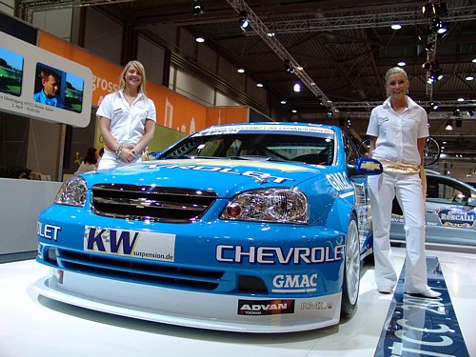 Samochody w cieniu piłki - AMI Lipsk