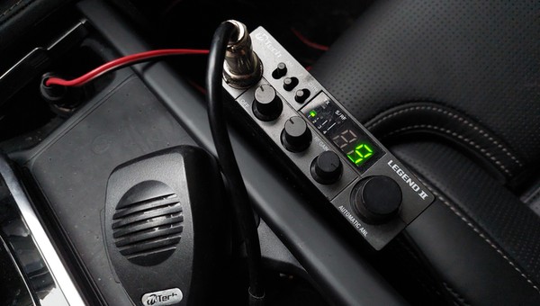 Masz jeszcze CB-Radio w garażu? Sprawdź, czy działa! W czasach kryzysu znów może się przydać.