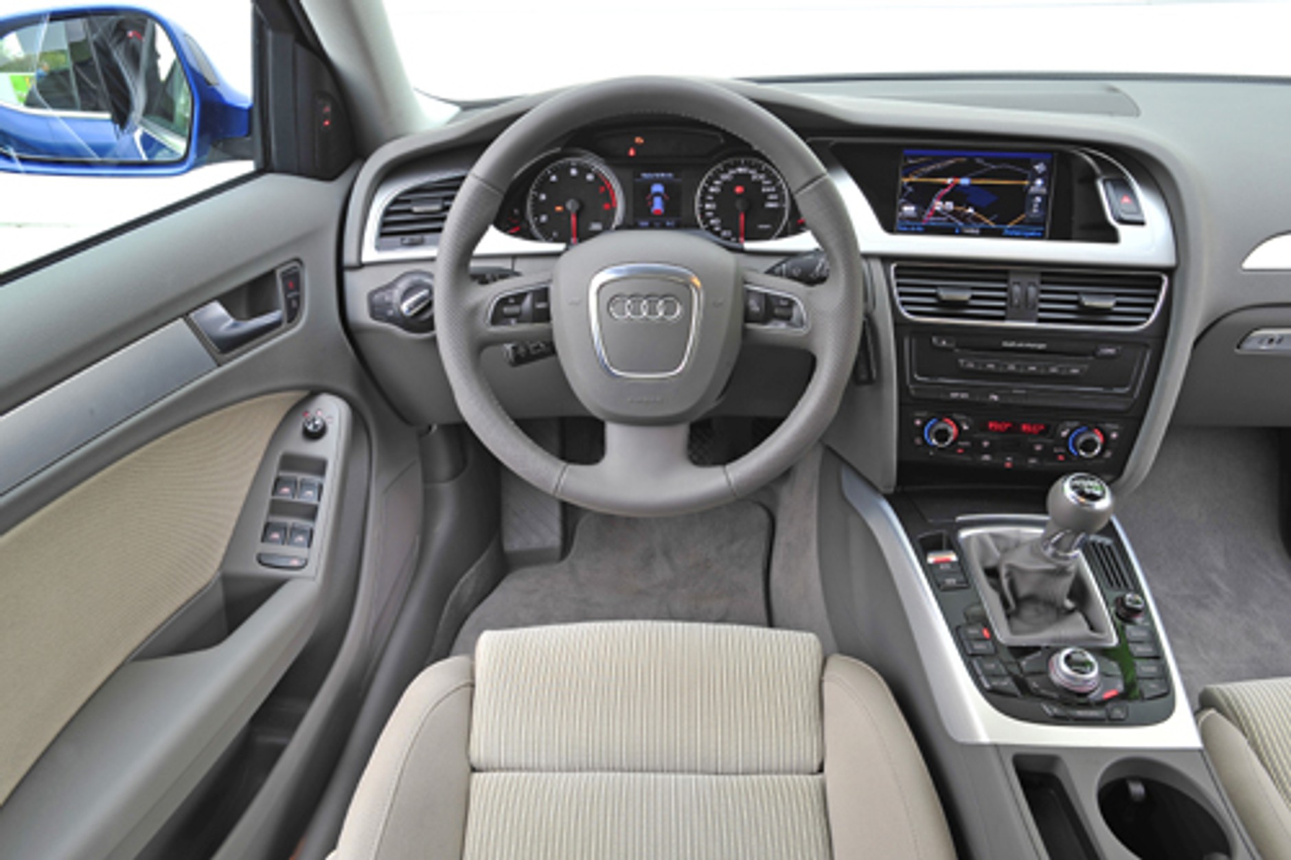 Audi A4 kontra BMW 3 i Mercedes C - Eleganckie i drogie, ale czy praktyczne?