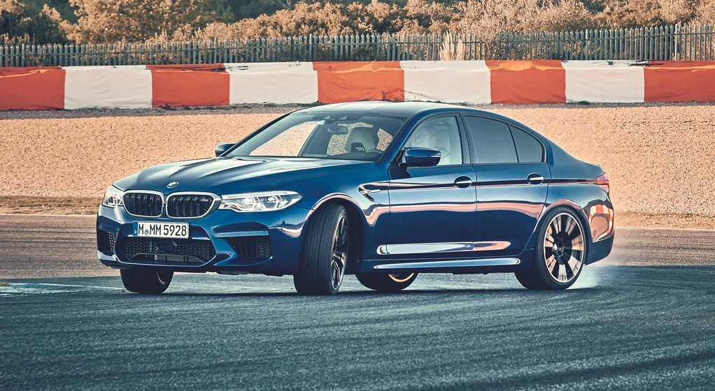 BMW M5 - ta ślicznotka to bestia