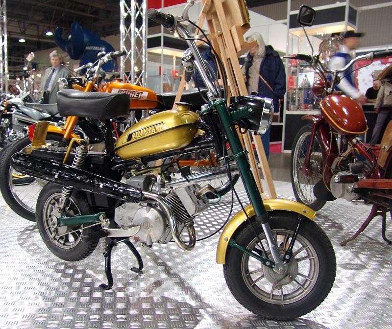 MOTOCYKL-EXPO 2007: cudowne maszyny i piękne dziewczyny (fotogaleria)