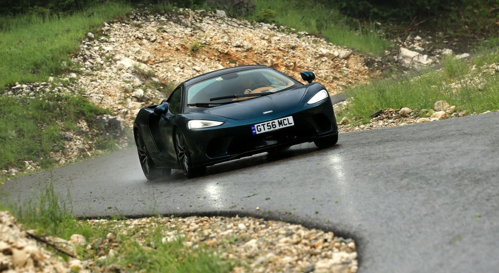 McLaren GT (2021)
