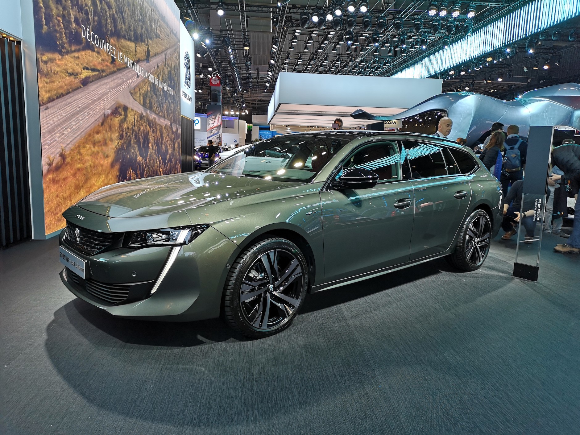 Peugeot na salonie w Paryżu