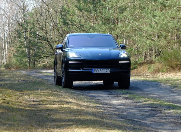 Porsche Cayenne Turbo - więcej komfortu, szybsza jazda, mniej... Porsche | TEST