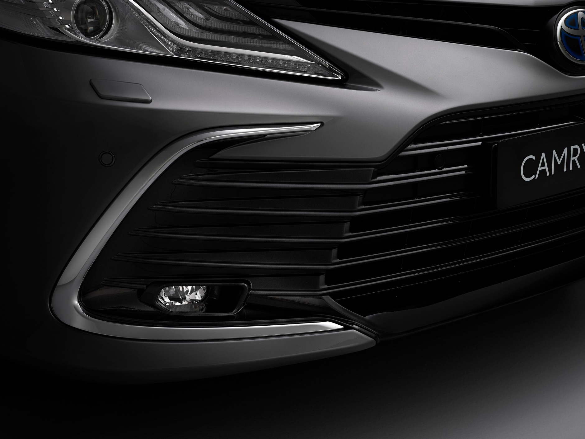 Toyota Camry Hybrid po face liftingu