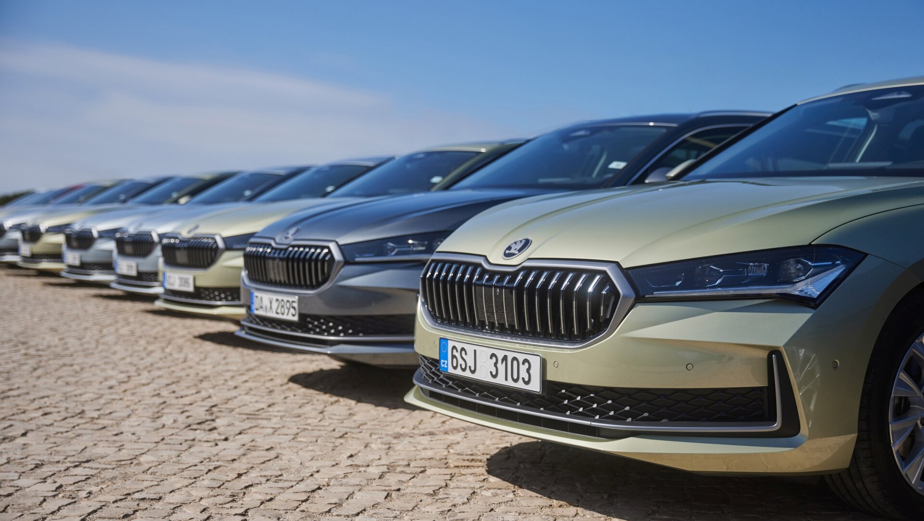 Nowa Skoda Superb Combi