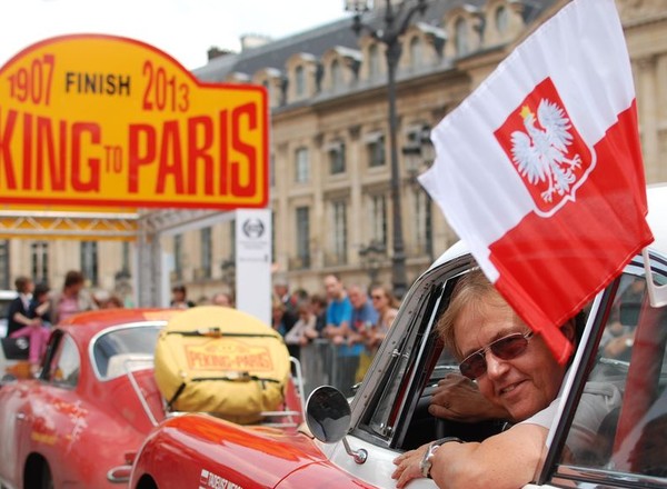 Polacy pokonali trasę z Pekinu do Paryża