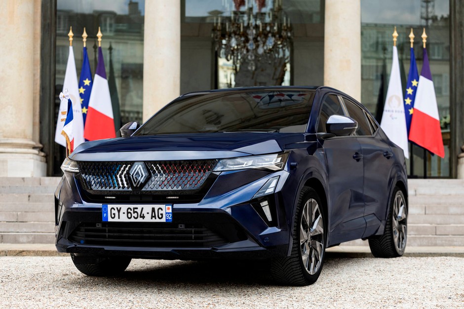 Renault Rafale zostało nową limuzyną prezydencką Emmanuela Macrona