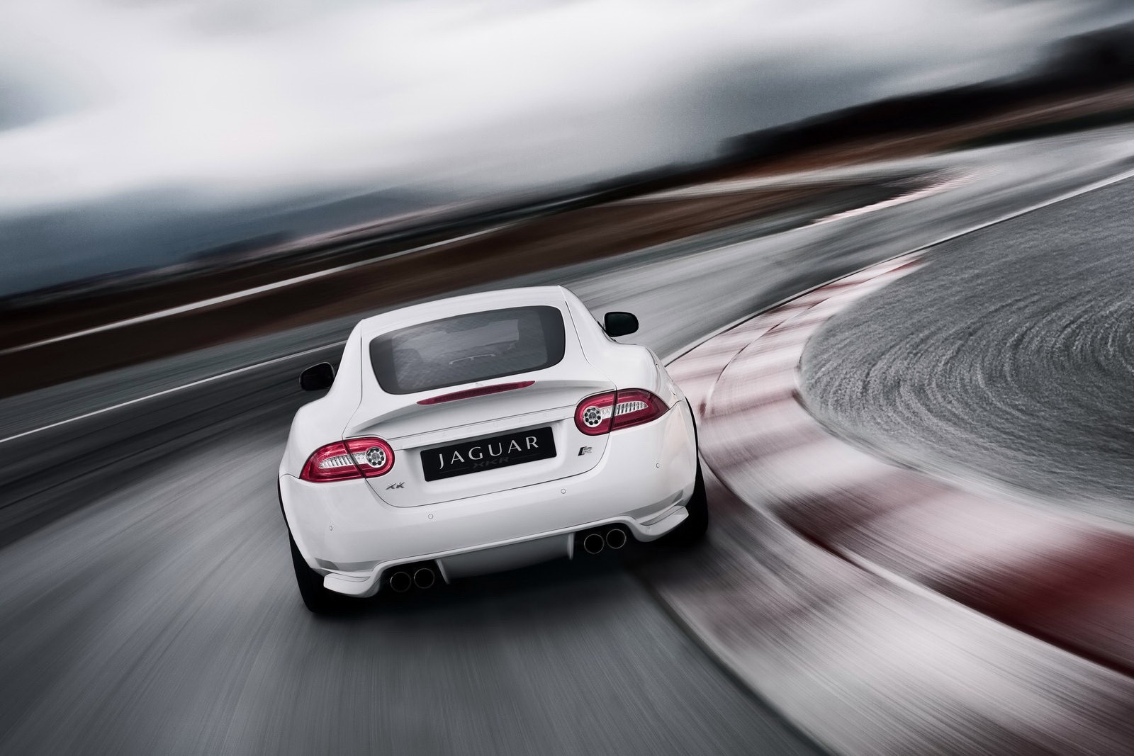 Jaguar XKR: Najszybsze XK wszechczasów zadebiutuje w Genewie