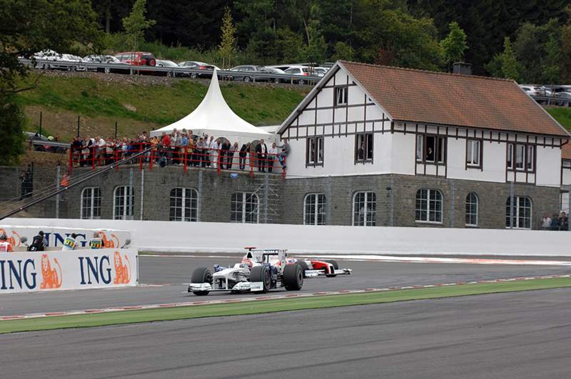 Grand Prix Belgii 2009: dwie gwiazdy wyścigu - Raikkonen i Fisichella (fotogaleria)