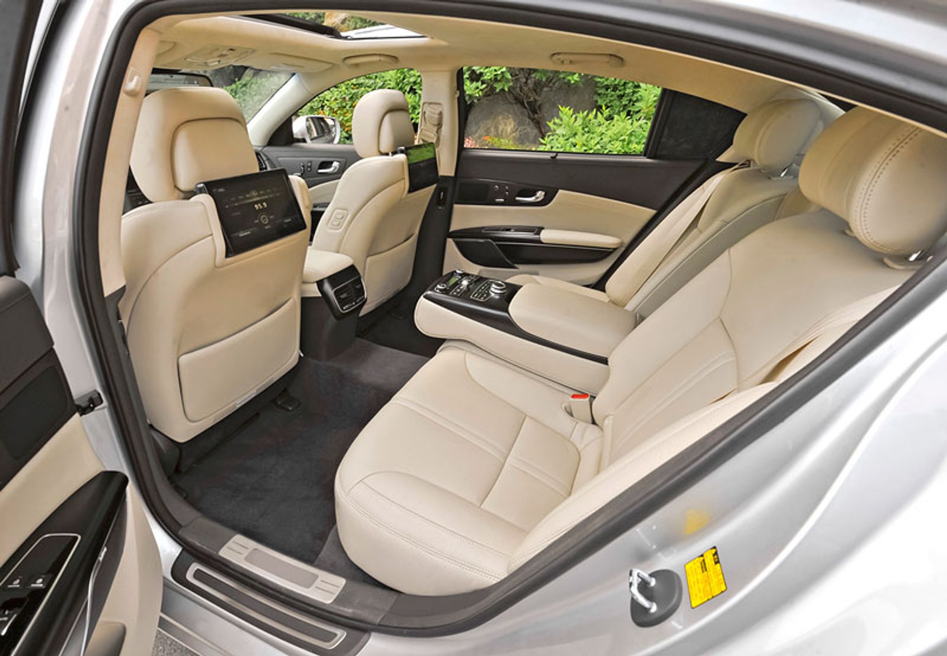 Kia Quoris odkrywa wnętrze