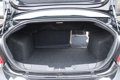 Nowa Astra sedan kontra Fiat Linea - Pojedynek na trzy bryły