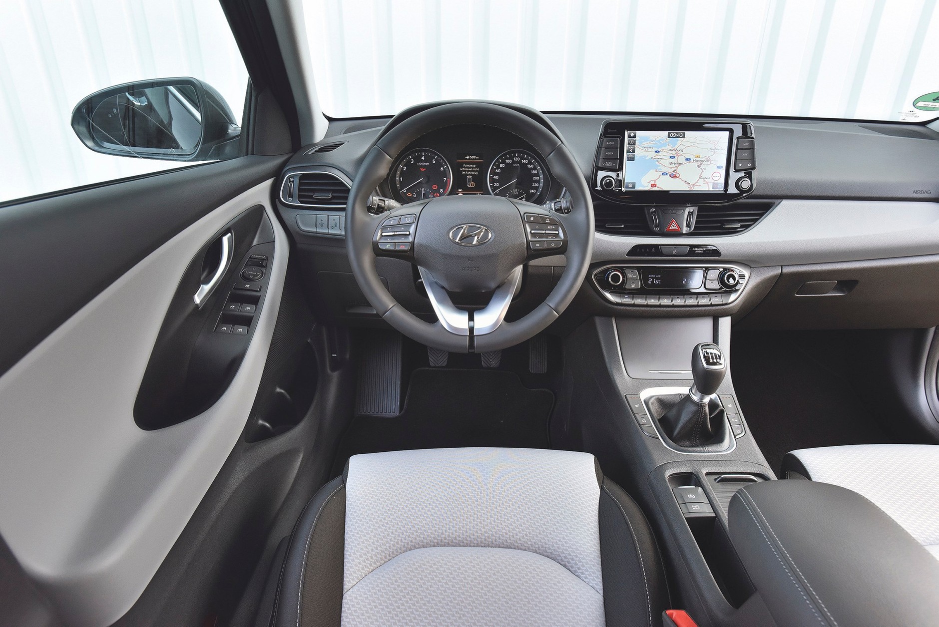 Hyundai i30 vs. Opel Astra i Skoda Octavia - Kombi w Dobrym Formacie