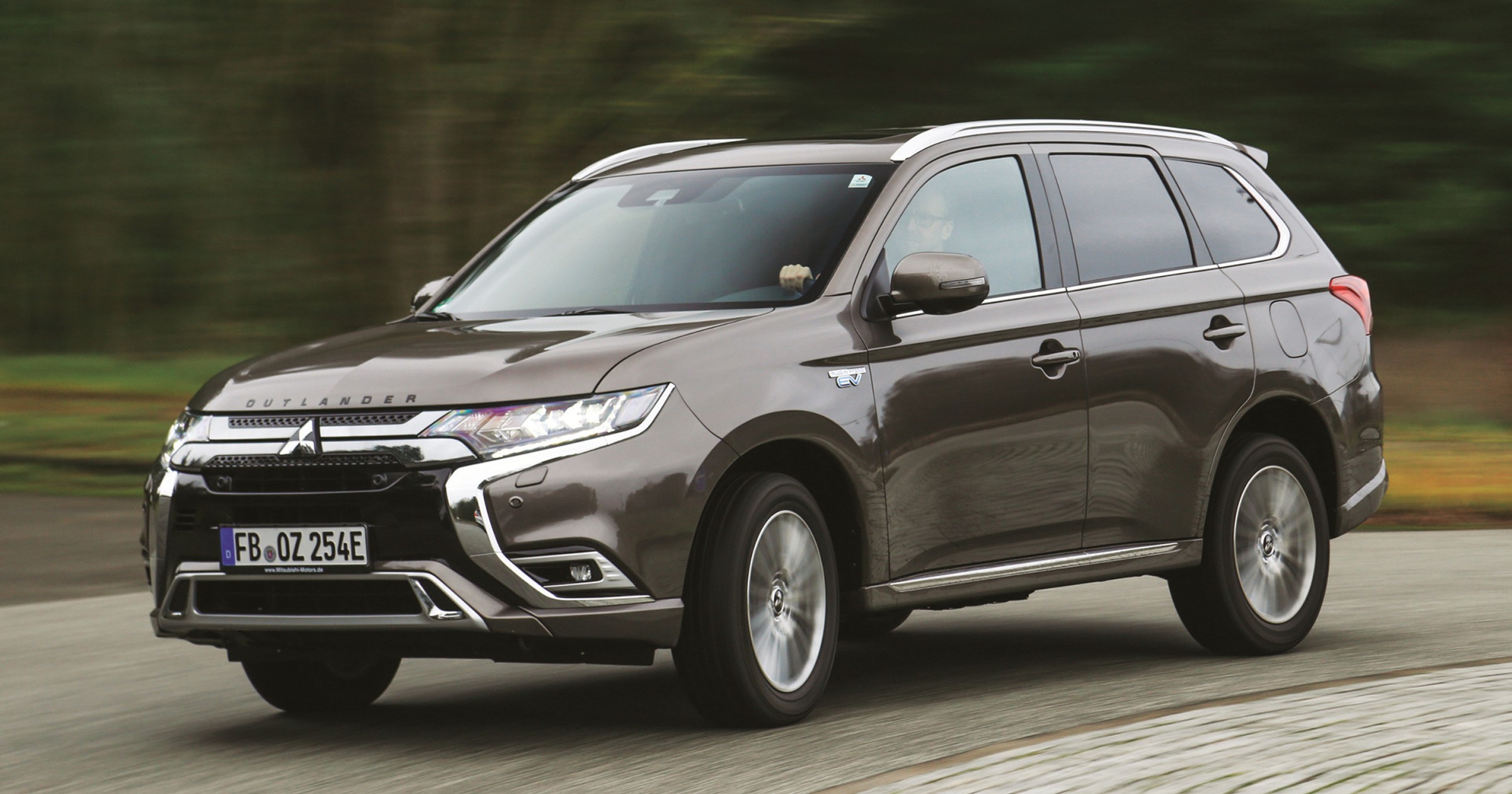 Mitsubishi Outlander PHEV 2020