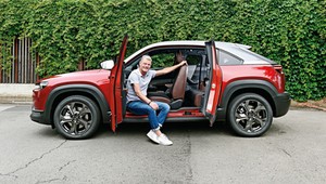 Elektryczna Mazda MX-30 – większego akumulatora nie potrzeba