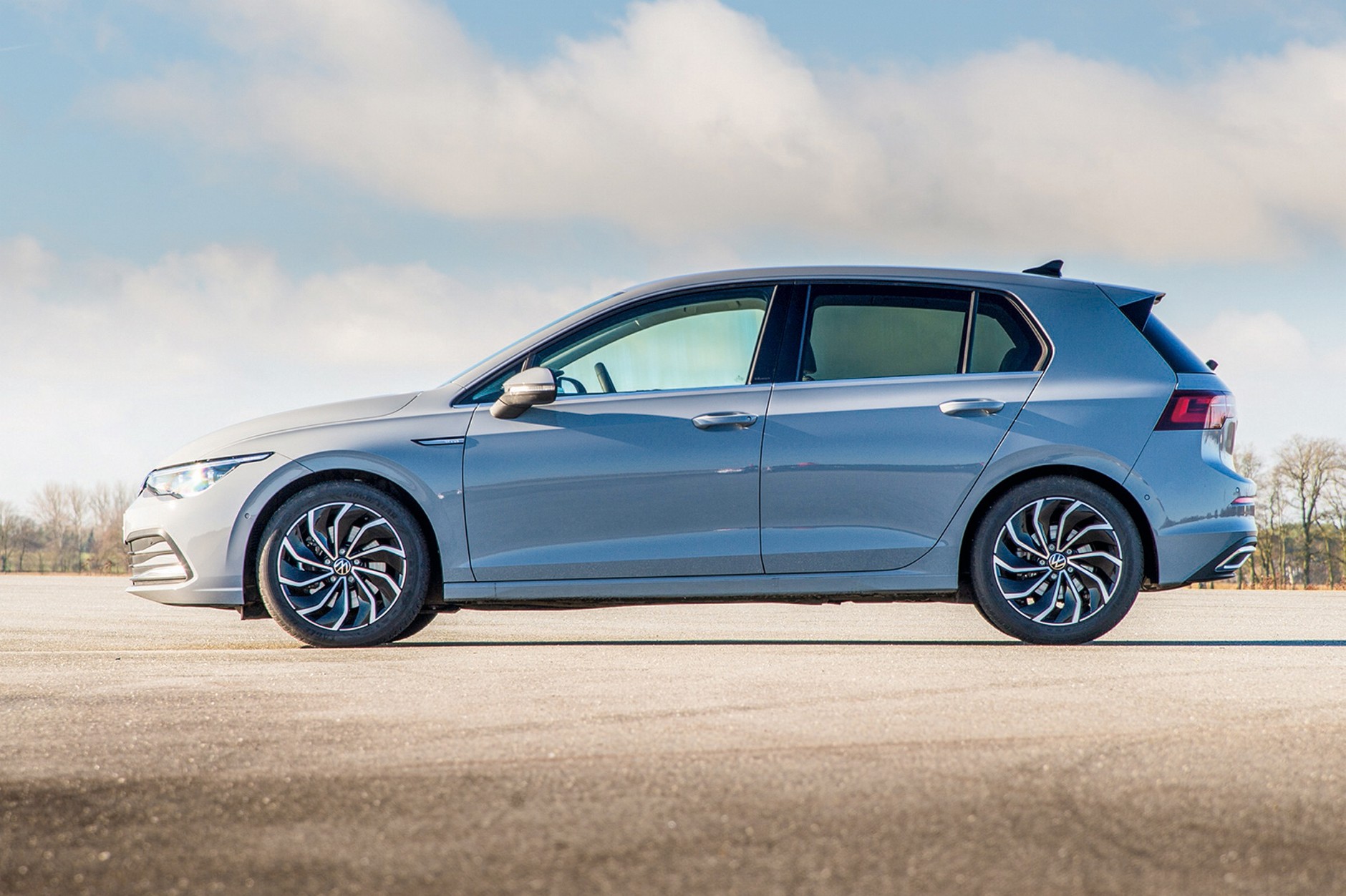 Porównanie: VW Golf VIII kontra BMW serii 1, Kia Ceed, Mercedes klasy A i Opel Astra