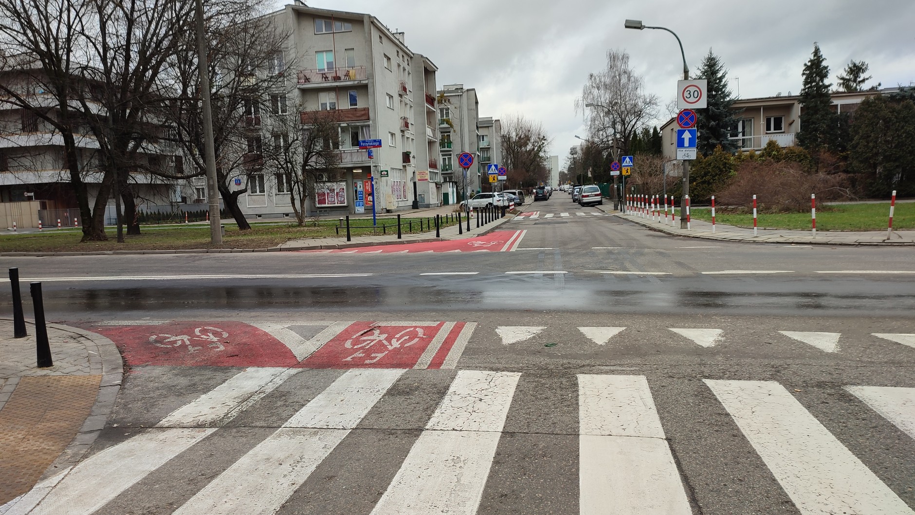 Pułapka 3. Skręt w lewo z ul. Staffa w ul. Perzyńskiego.