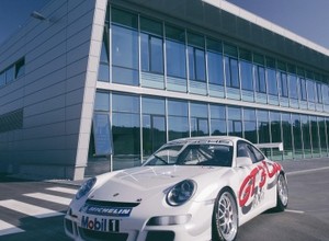 Porsche inwestuje w Centrum Badań i Rozwoju